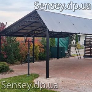 Двускатный навес с большим пролётом между столбами